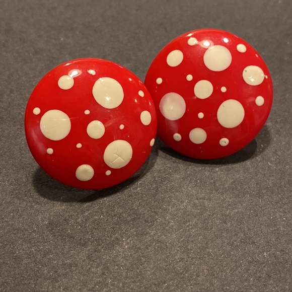 Vintage Jewelry - Retro Mod Round Polka Dot Earrings